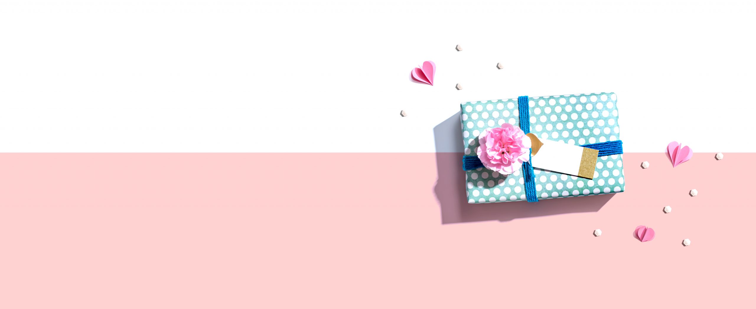 Appreciation,Theme,With,A,Gift,Box,And,A,Pink,Carnation